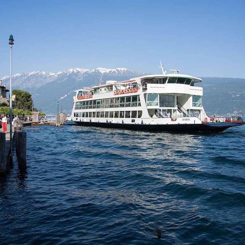 Gardameer_ov-ferry.jpg